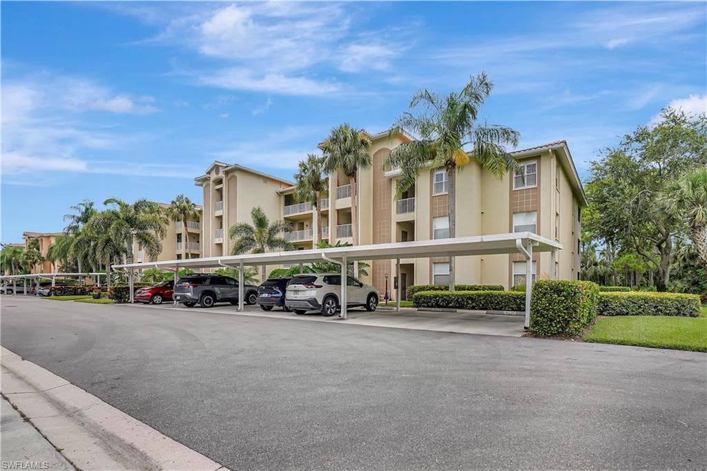 9350 Highland Woods BLVD 4205 BONITA SPRINGS, FL 34135