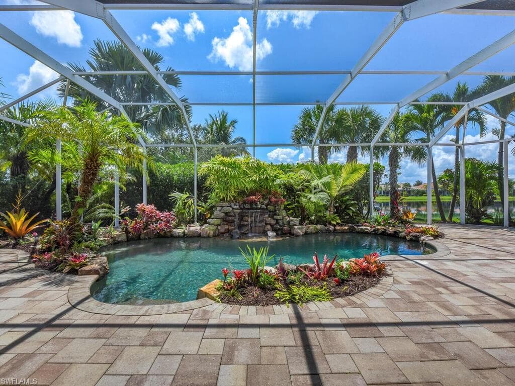 8534 Julia LN NAPLES, FL 34114