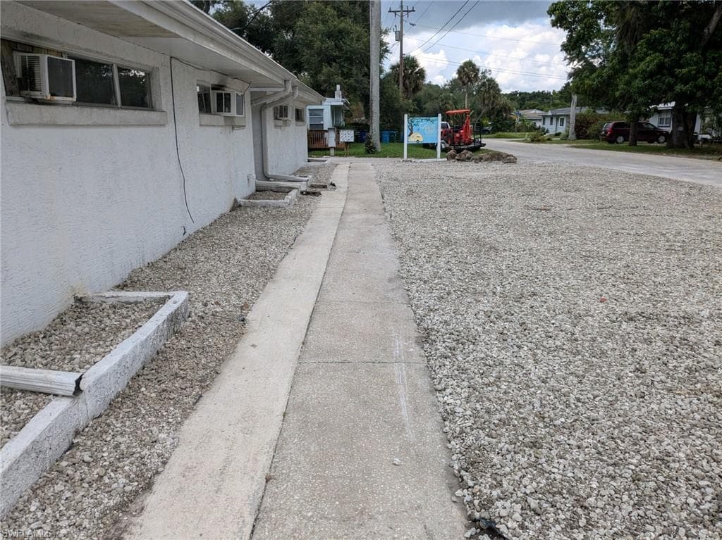 1699 Ixora DR 3 NORTH FORT MYERS, FL 33917