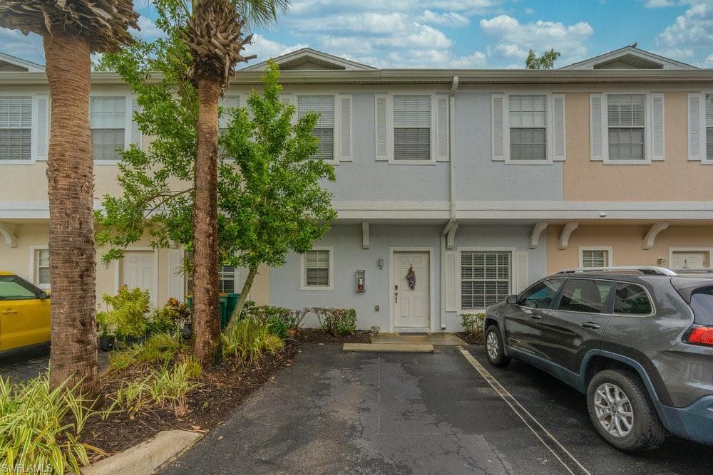 3309 Lisa LN #119 NAPLES, FL 34109