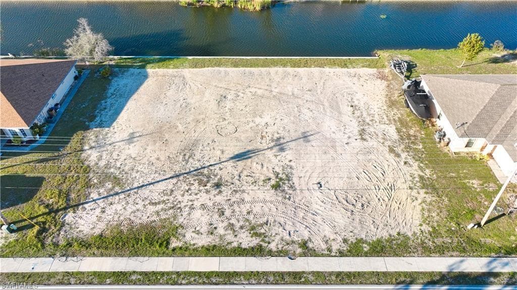 1215 Gleason PKWY CAPE CORAL, FL 33914