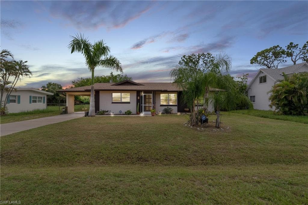 18609 Dogwood RD FORT MYERS, FL 33967