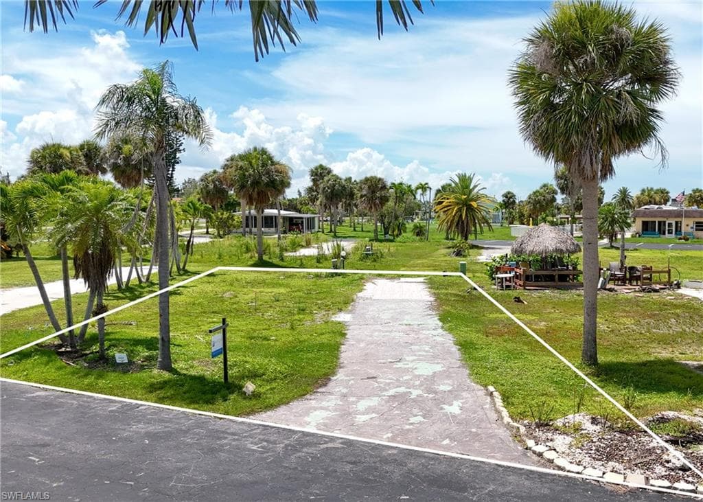 13671 Catbird DR FORT MYERS, FL 33908