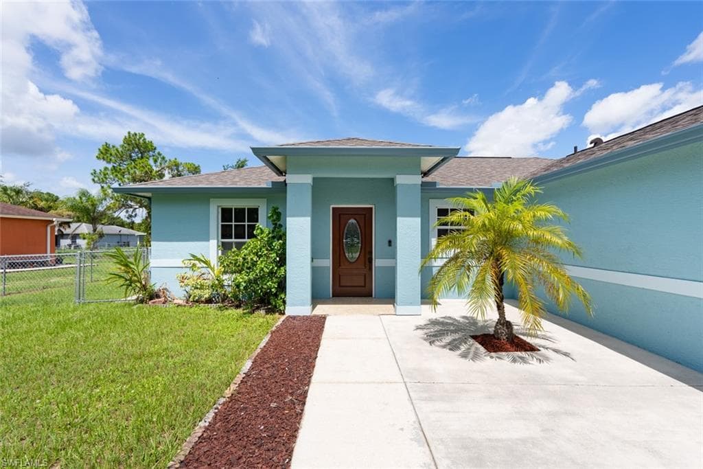 568 Bell BLVD S LEHIGH ACRES, FL 33974