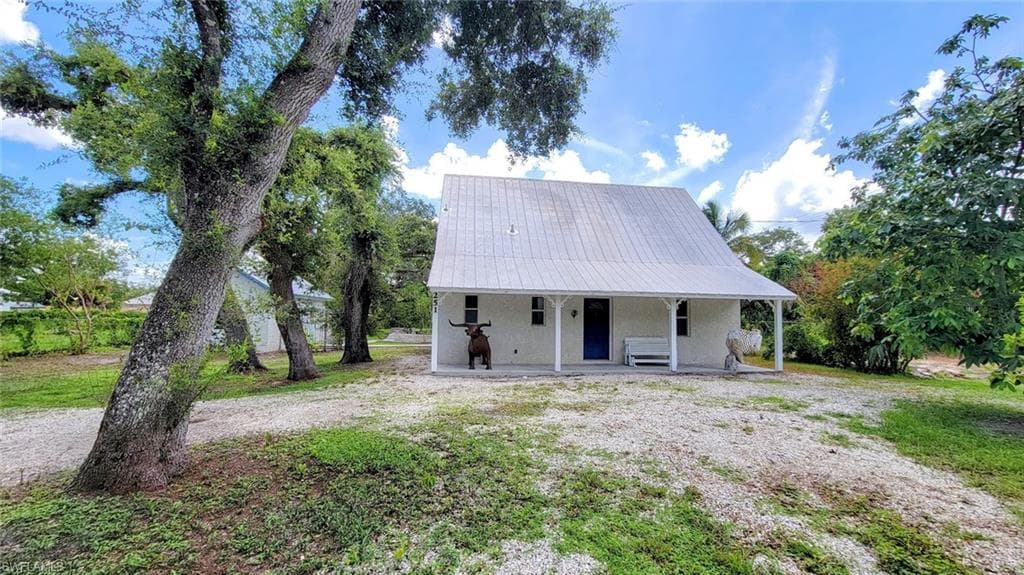 251 S Hall ST LABELLE, FL 33935