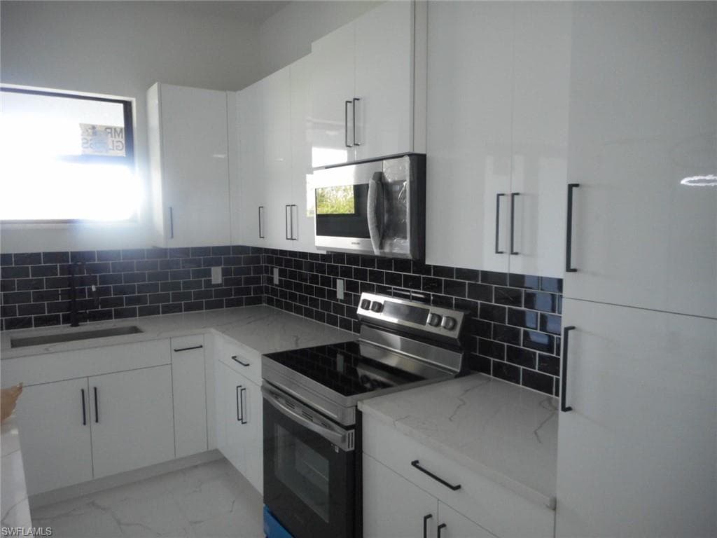 2438 Venice AVE N LEHIGH ACRES, FL 33971