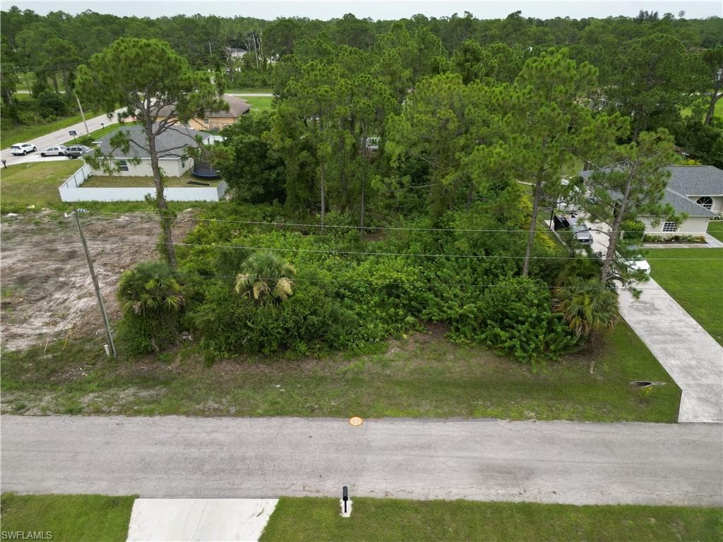 920 Magnolia AVE LEHIGH ACRES, FL 33972