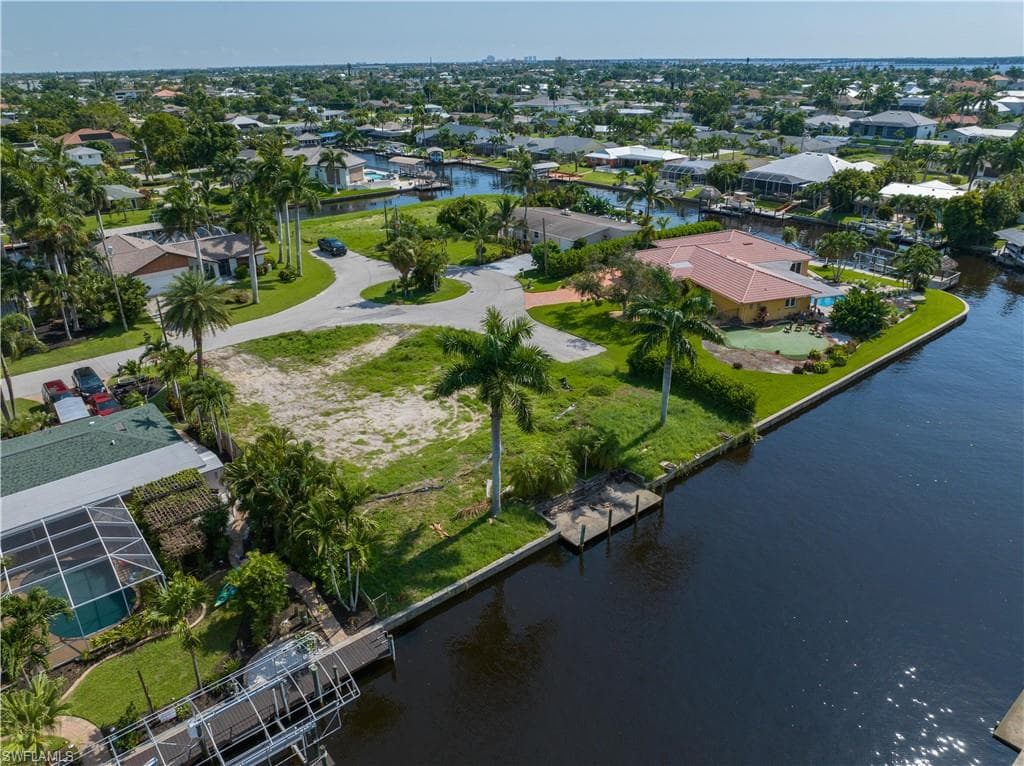 846 Montclaire CT CAPE CORAL, FL 33904
