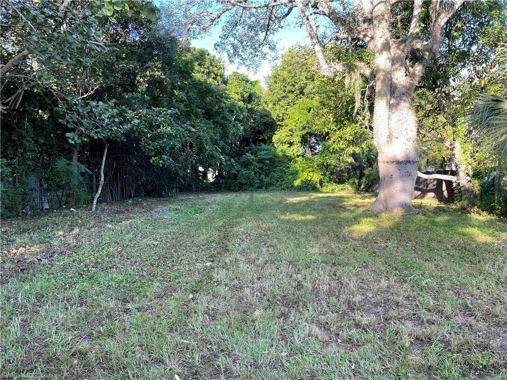 2928 Meadow AVE FORT MYERS, FL 33901