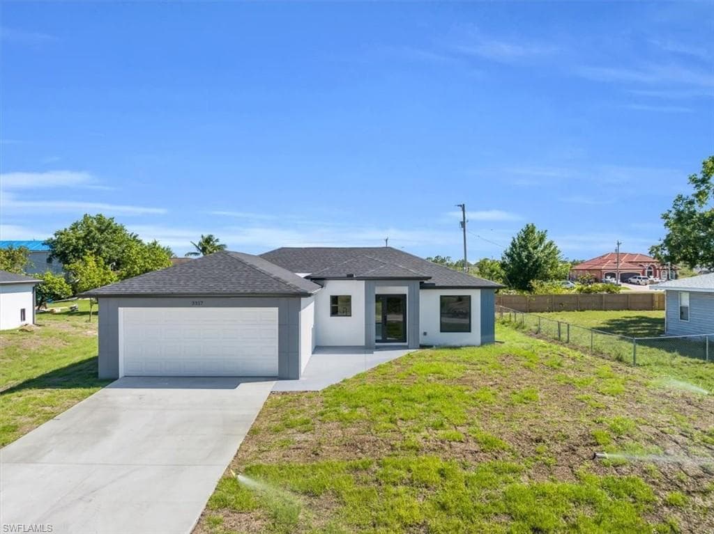 2812 15th ST SW LEHIGH ACRES, FL 33976
