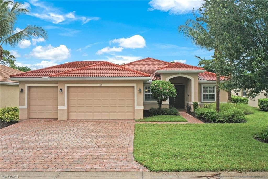 13211 Seaside Harbour DR NORTH FORT MYERS, FL 33903