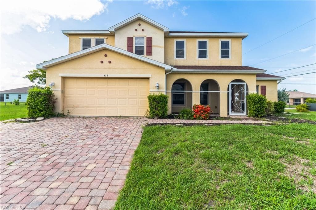 426 11th ST CAPE CORAL, FL 33993