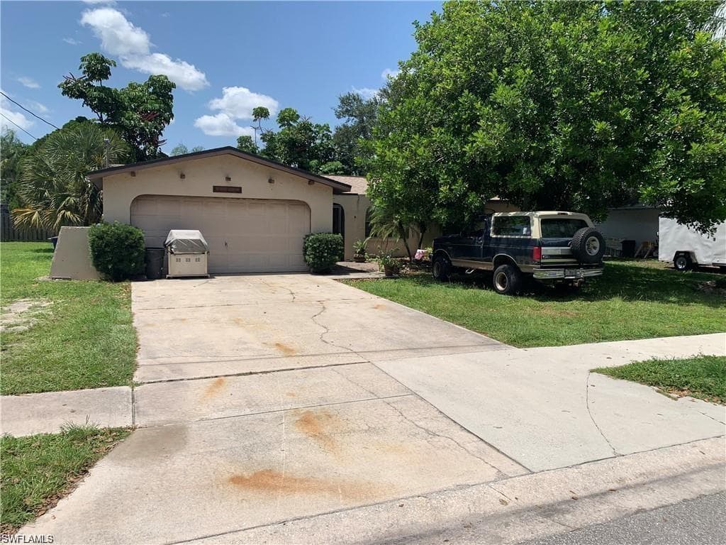 4431 Teasdale DR NORTH FORT MYERS, FL 33903