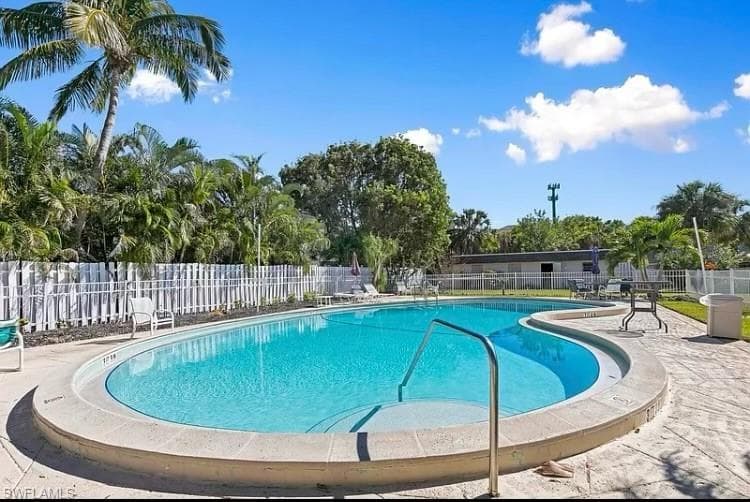 1047 Hartley AVE 210 MARCO ISLAND, FL 34145
