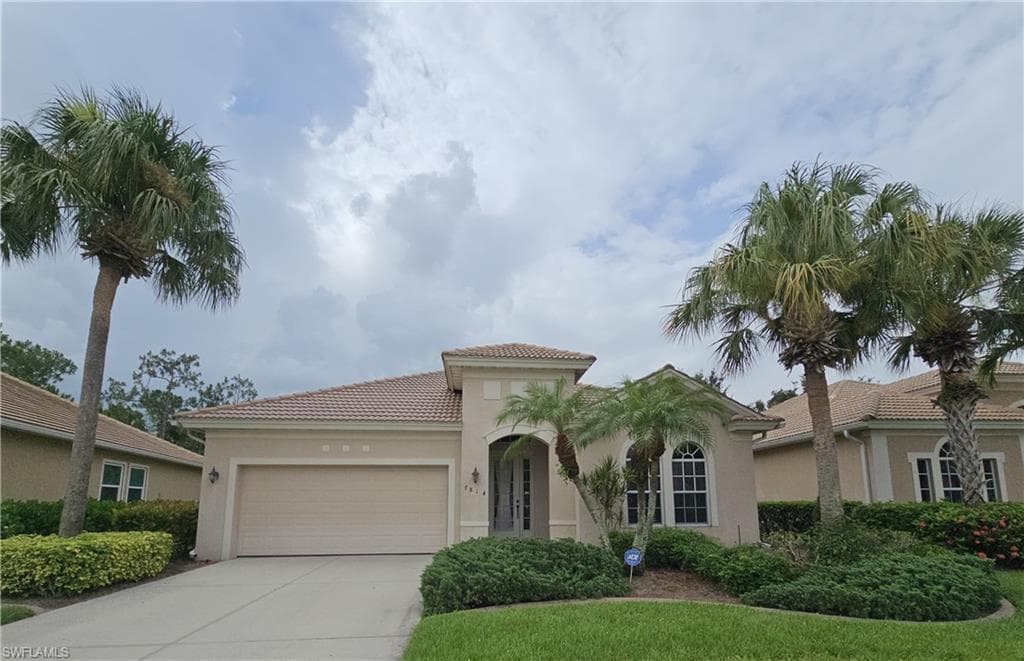 7814 Founders CIR NAPLES, FL 34104