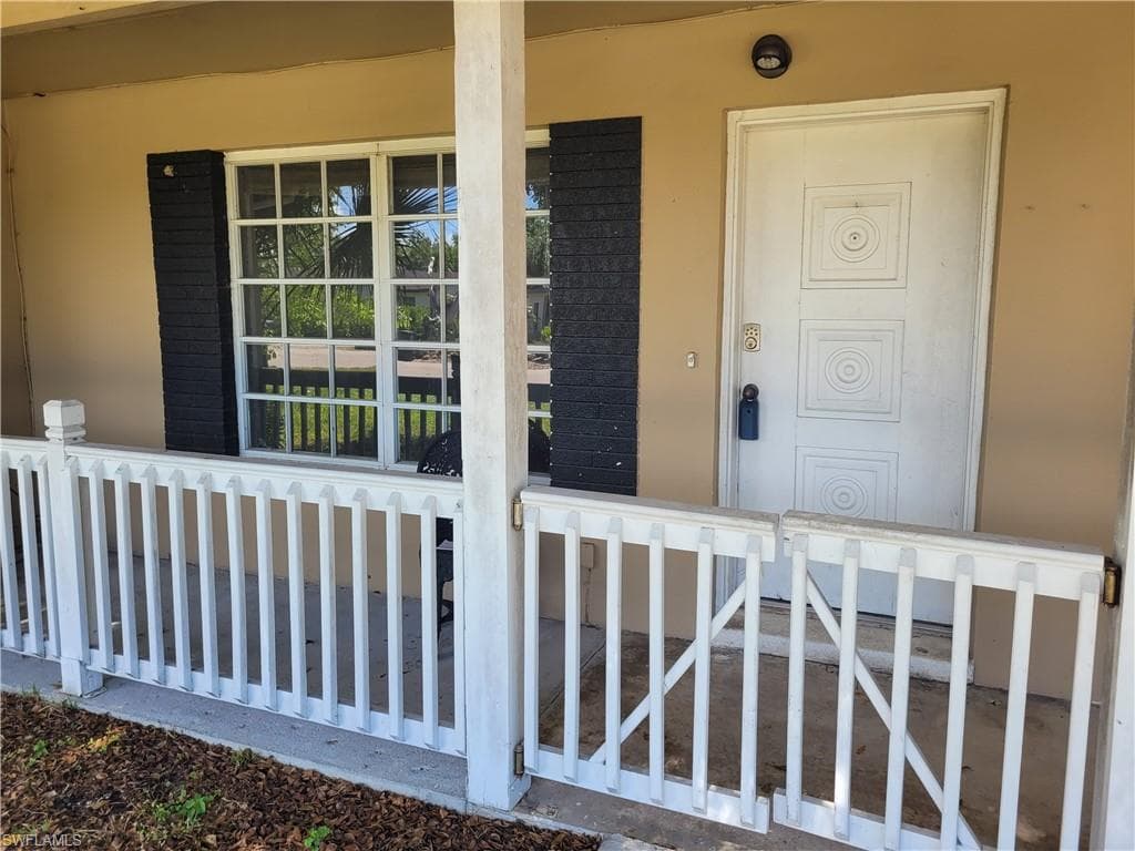4241 Lagg AVE FORT MYERS, FL 33901