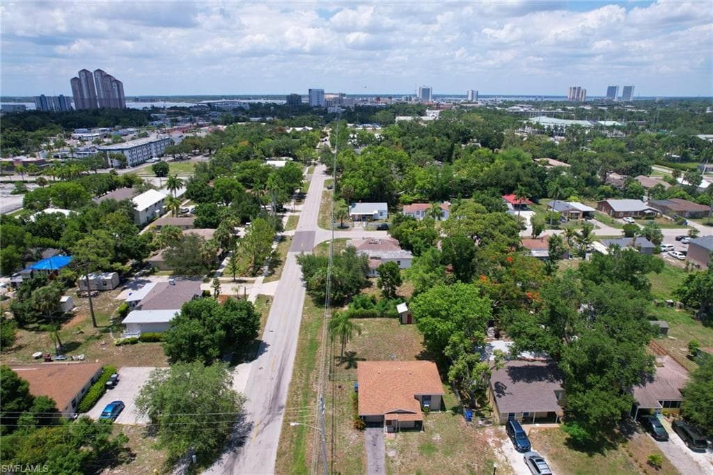 2103 South ST FORT MYERS, FL 33901