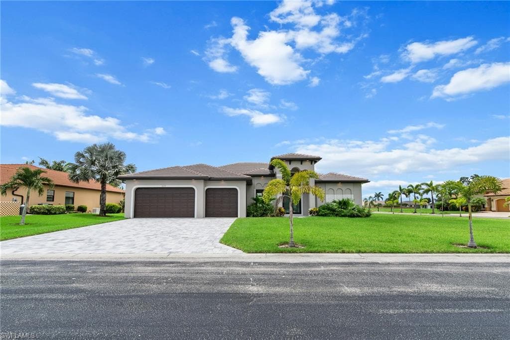 849 Palmetto Pointe CIR CAPE CORAL, FL 33991