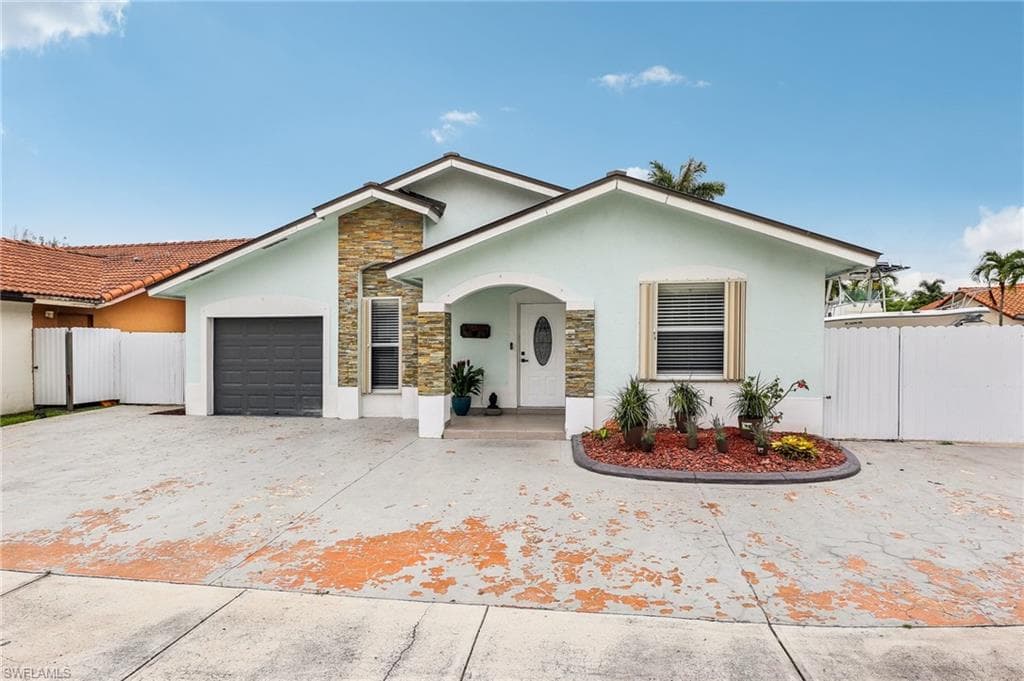 1101 128th PL MIAMI, FL 33182