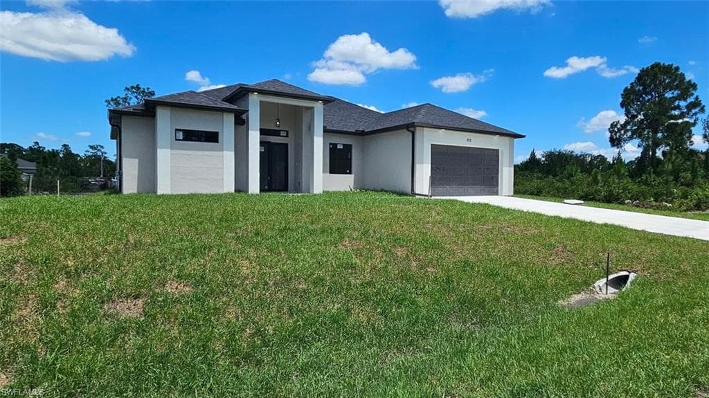 912 Calvin AVE LEHIGH ACRES, FL 33972
