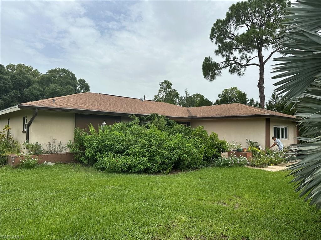 110 Roosevelt AVE LEHIGH ACRES, FL 33936