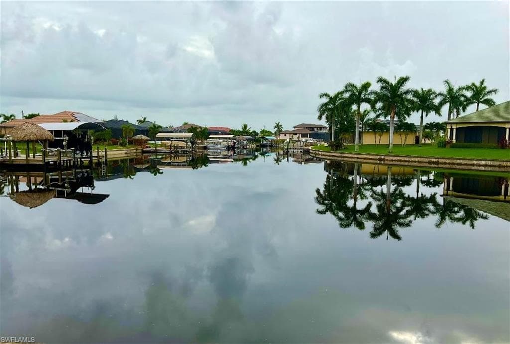 401 SW 33rd AVE CAPE CORAL, FL 33991