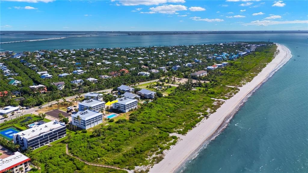 635 E Gulf DR C201 SANIBEL, FL 33957