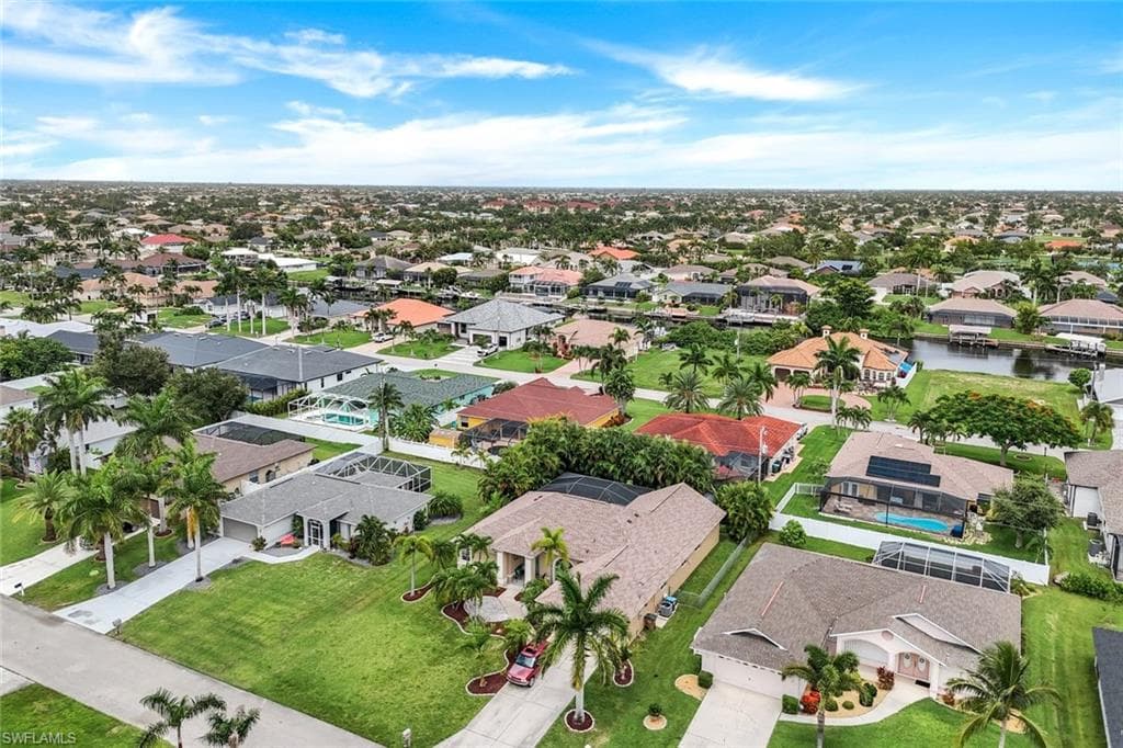 5241 19th PL CAPE CORAL, FL 33914