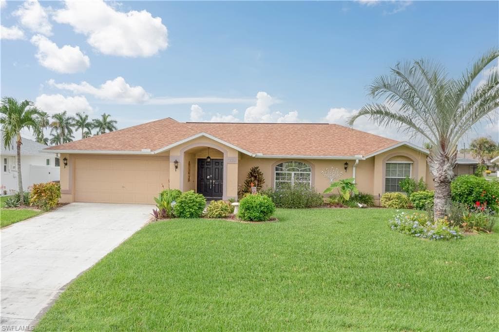 238 44th TER CAPE CORAL, FL 33914