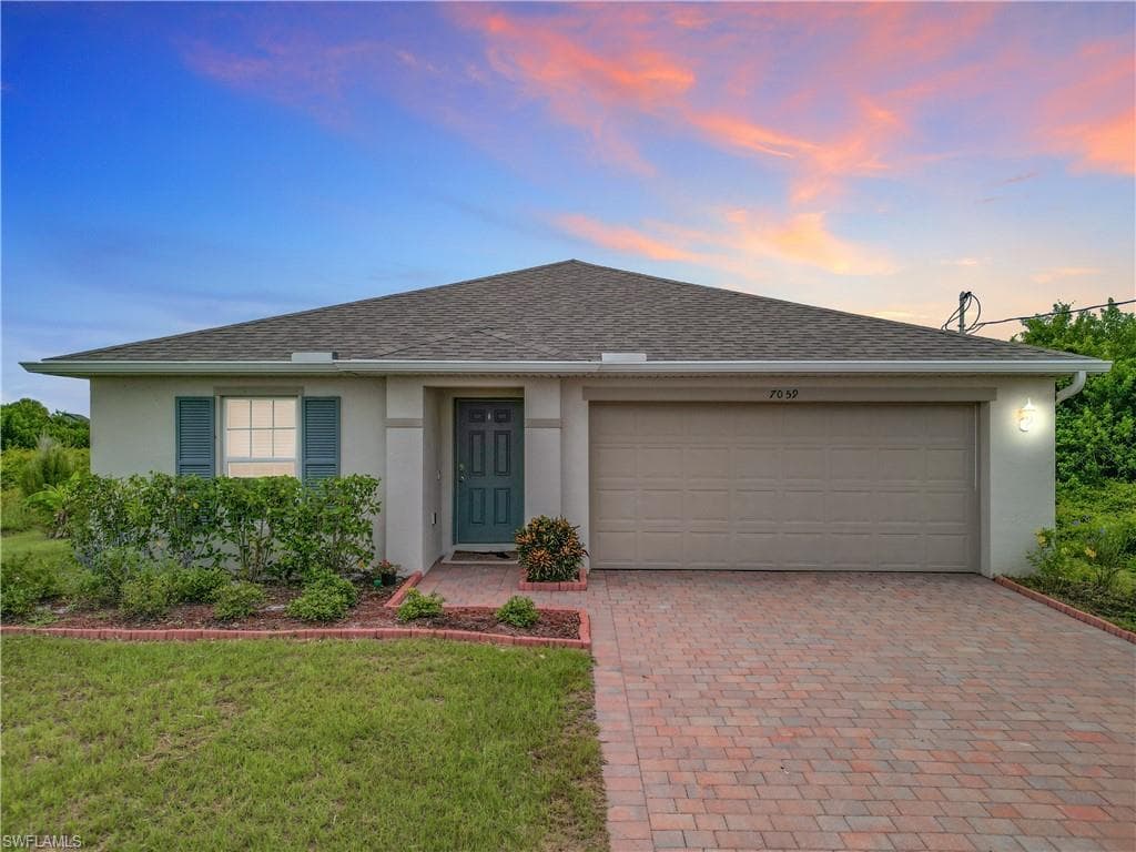 7059 Calder CIR LABELLE, FL 33935