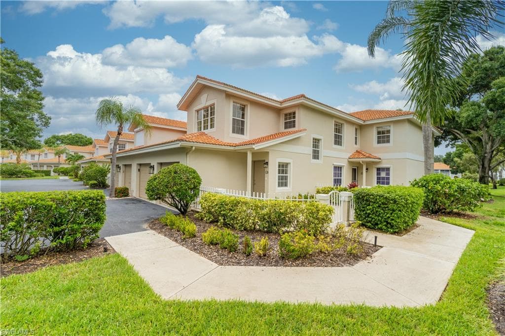 2456 Orchid Bay DR I204 NAPLES, FL 34109
