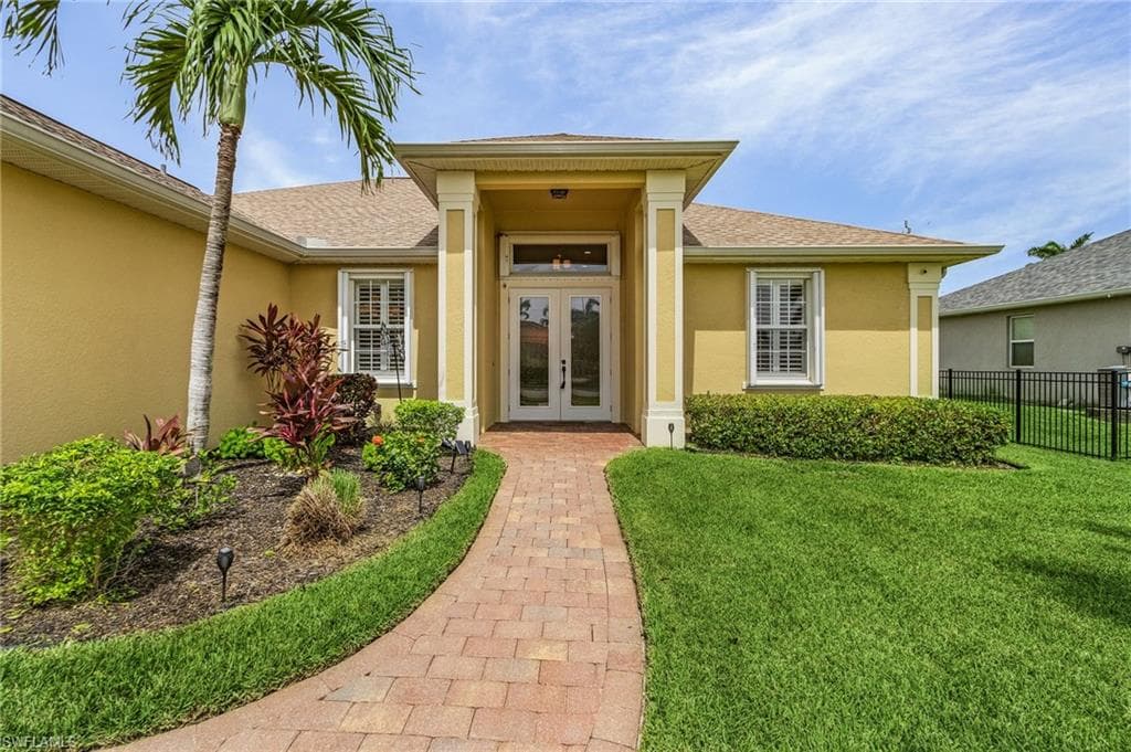 3327 Surfside BLVD CAPE CORAL, FL 33914