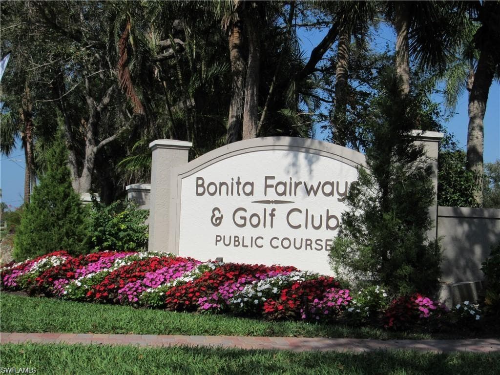 26640 Rosewood Pointe DR 302 BONITA SPRINGS, FL 34135