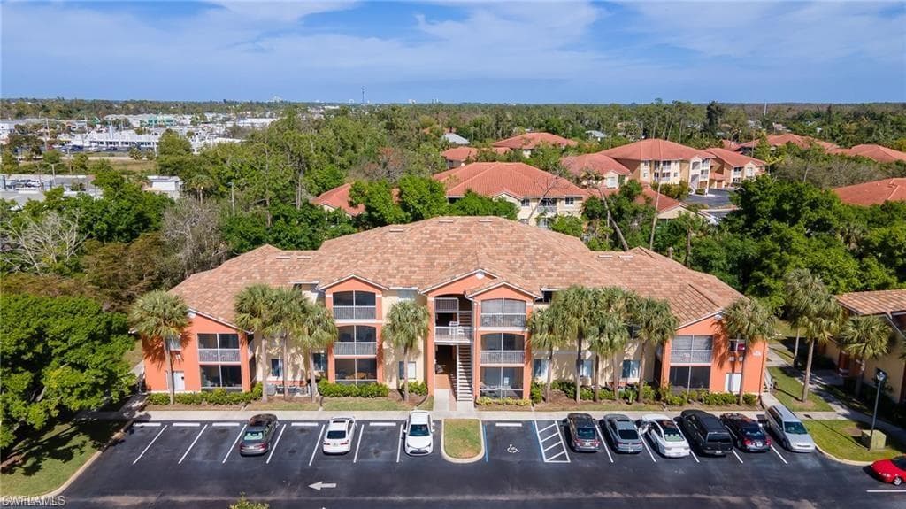 6321 Aragon WAY 105 FORT MYERS, FL 33966