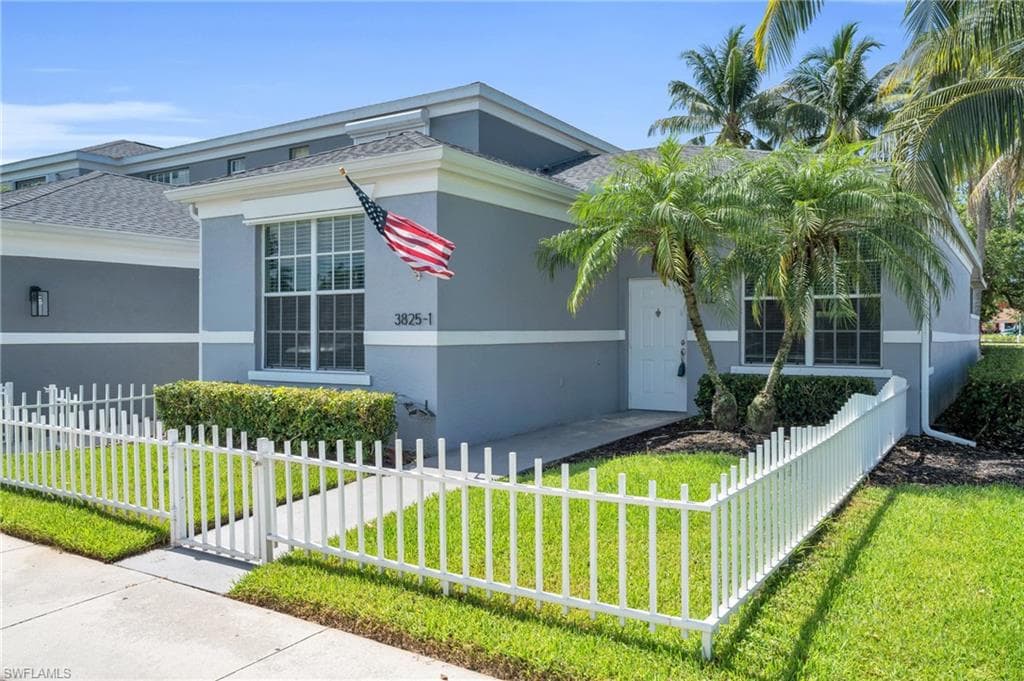 3825 Schoolhouse RD E 1 FORT MYERS, FL 33916