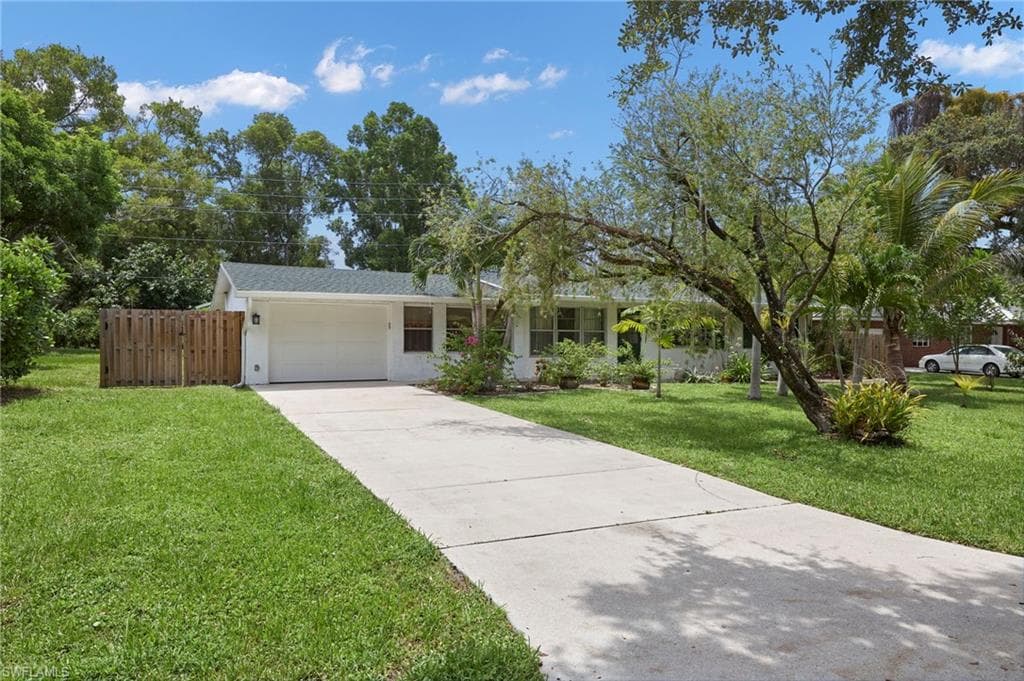 1620 Marlyn RD FORT MYERS, FL 33901