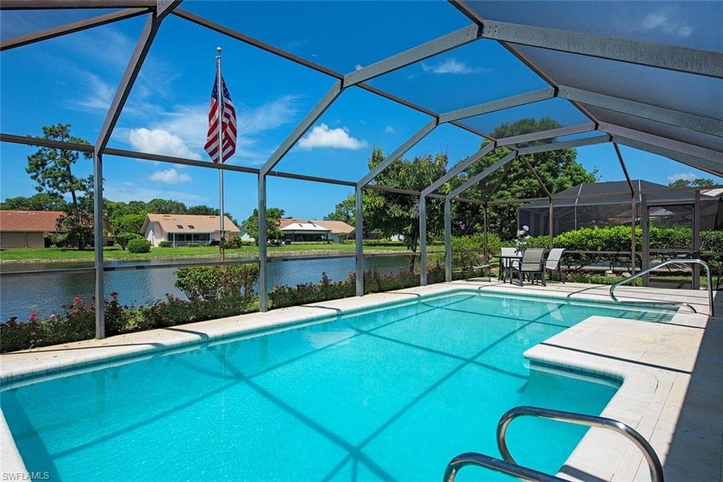 250 Fox Den CIR NAPLES, FL 34104