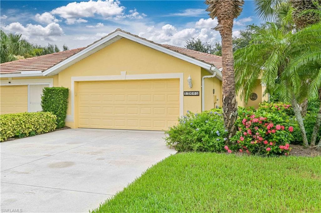 12601 Stone Valley LOOP FORT MYERS, FL 33913