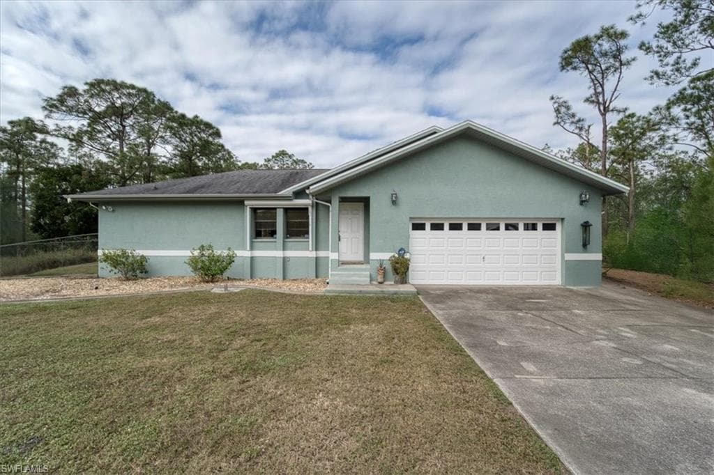 1219 Glenn AVE LEHIGH ACRES, FL 33972