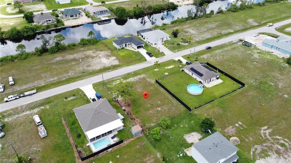 1909 27th ST CAPE CORAL, FL 33993