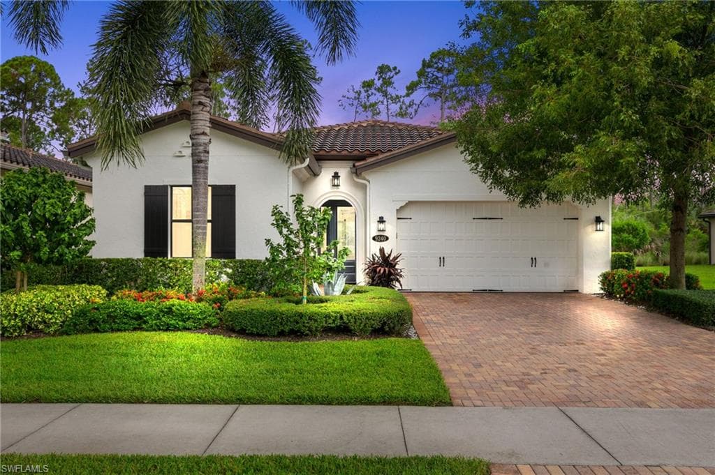 9240 Glenforest DR NAPLES, FL 34120