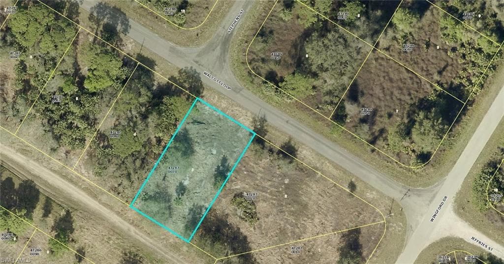 1915 Walcott LOOP LEHIGH ACRES, FL 33972