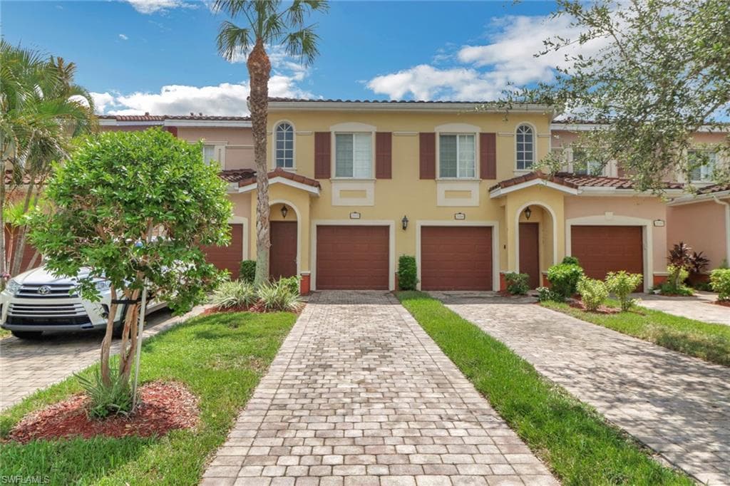 10127 Villagio Gardens LN 205 ESTERO, FL 33928