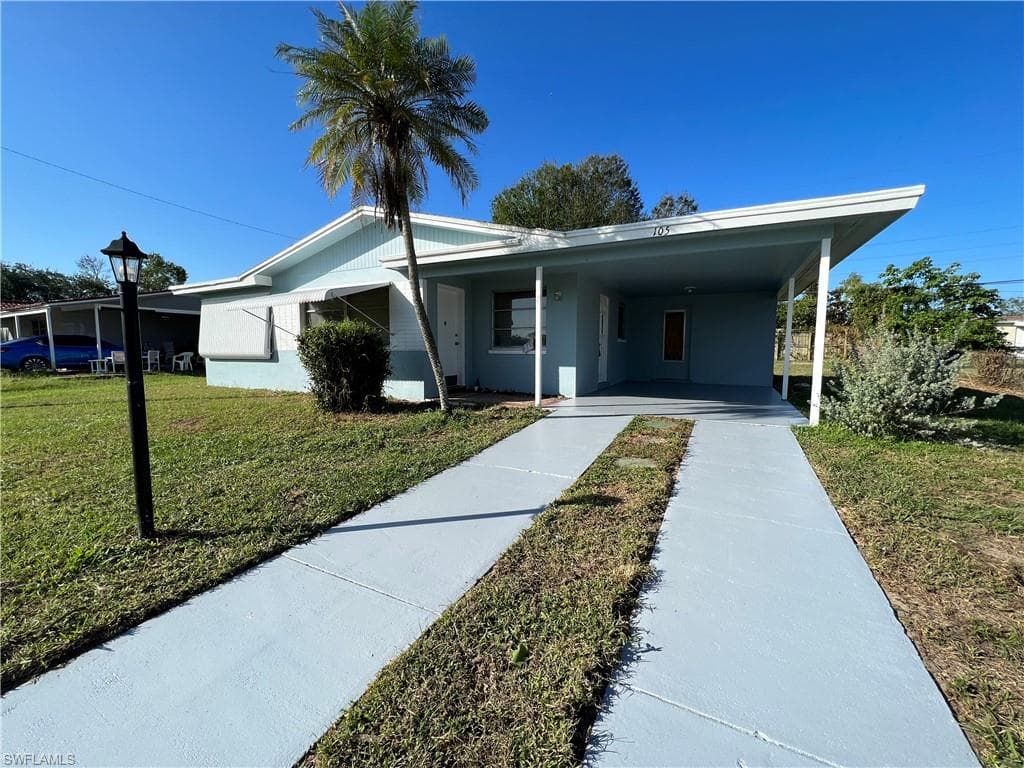 105 Alcala AVE LEHIGH ACRES, FL 33936