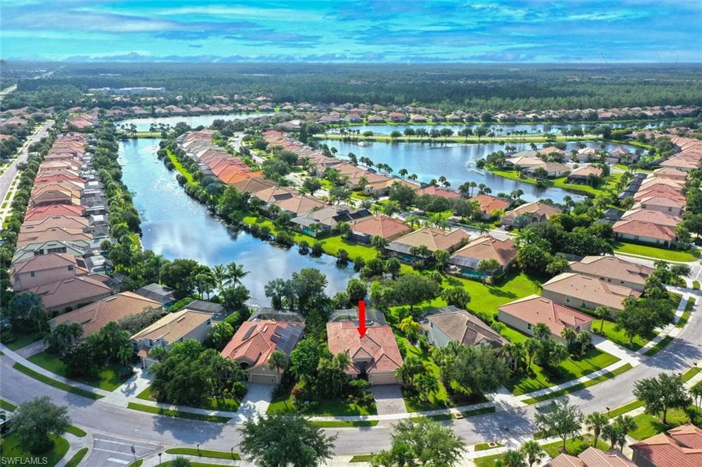 8237 Valiant DR NAPLES, FL 34104