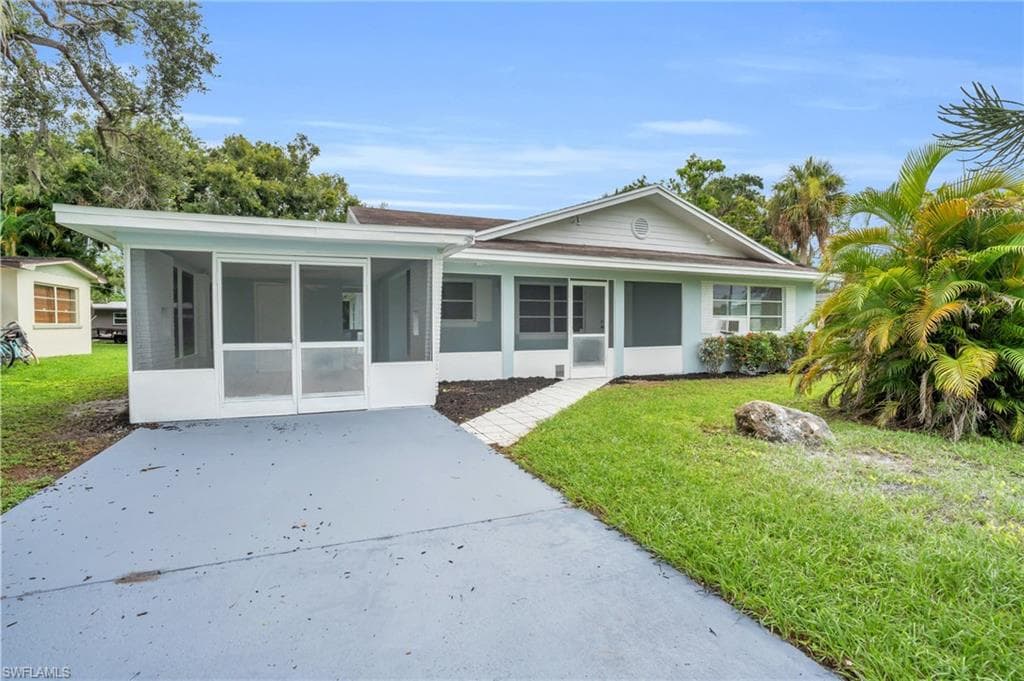 1311 Kentucky AVE FORT MYERS, FL 33916