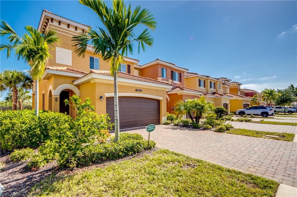 10120 Tin Maple DR 16 ESTERO, FL 33928