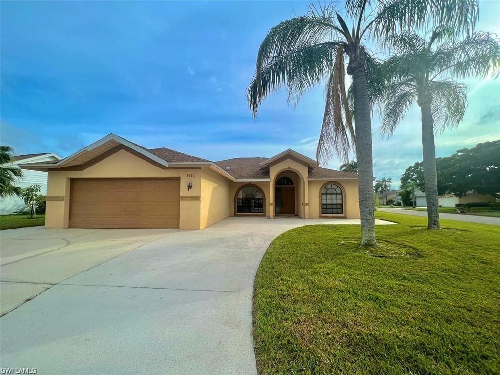 3911 MARYANN WAY ESTERO, FL 33928