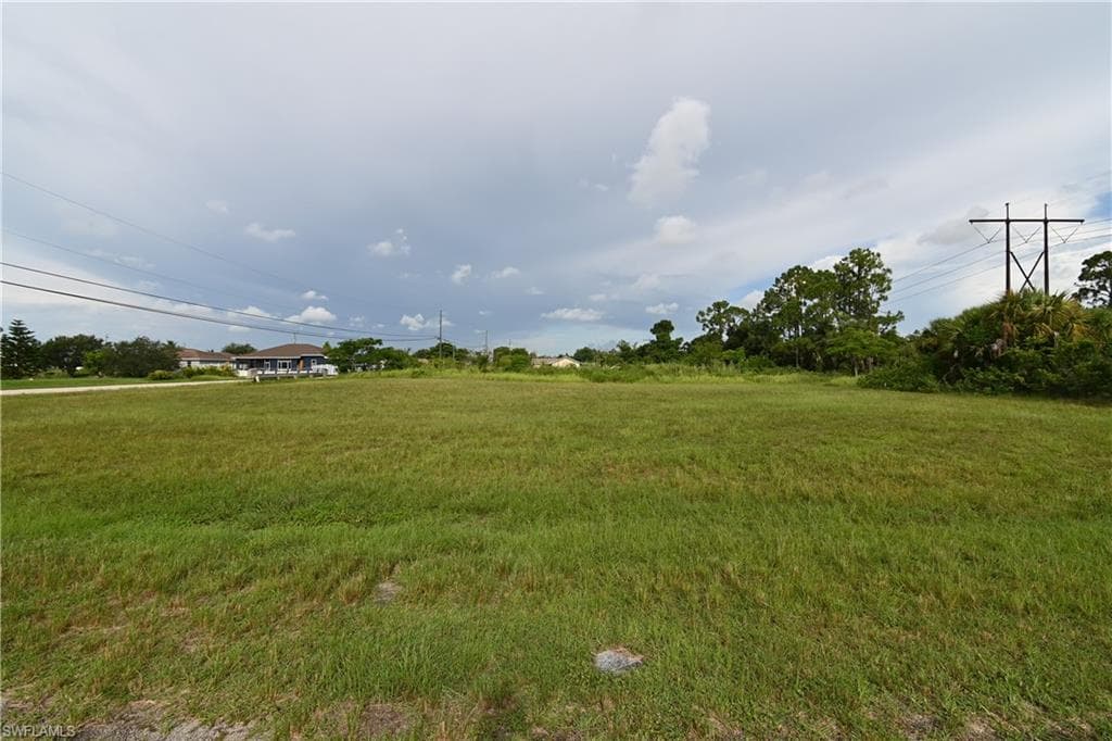 2031 NE 28th ST CAPE CORAL, FL 33909