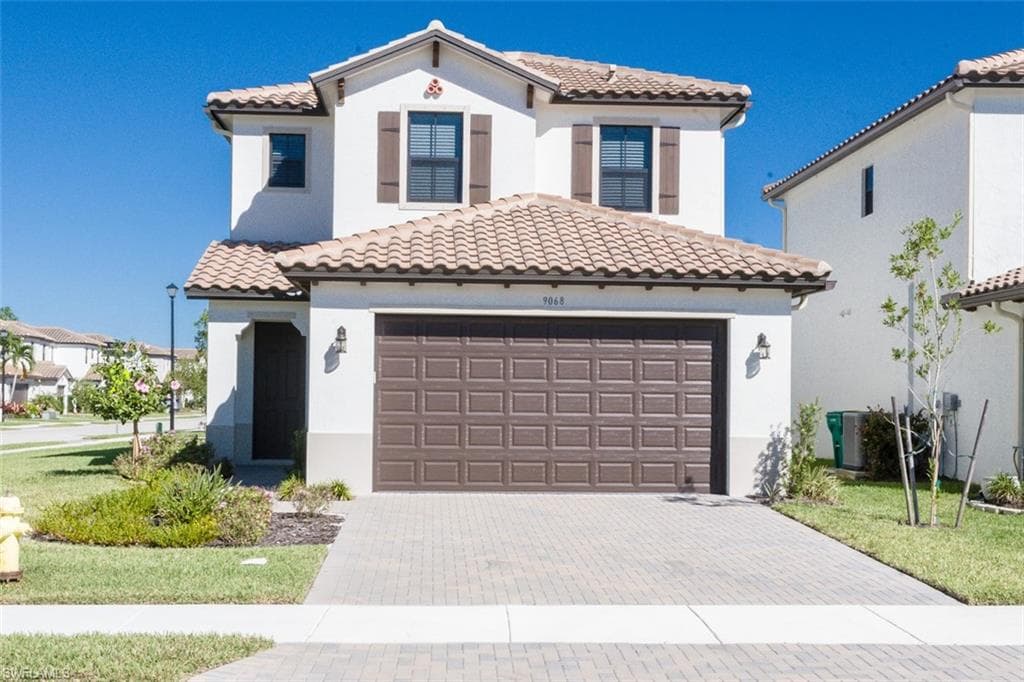 9068 Madrid CIR NAPLES, FL 34104